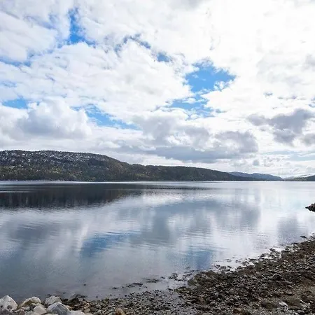 Ny Rorbu Ved Sjoen, Sentralt Pa Sunnmore * Alesund